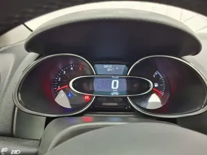 Photo 42 Renault Clio  dCi 90 E6C