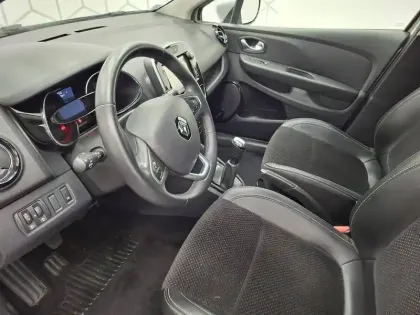 Photo 32 Renault Clio  dCi 90 E6C