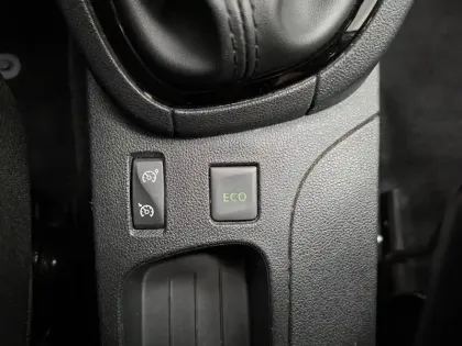 Photo 38 Renault Clio  dCi 90 E6C