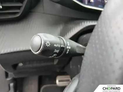 Photo 19 Peugeot 2008  PureTech 130 S&S EAT8