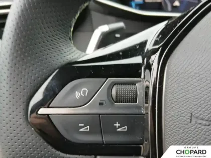 Photo 18 Peugeot 2008  PureTech 130 S&S EAT8