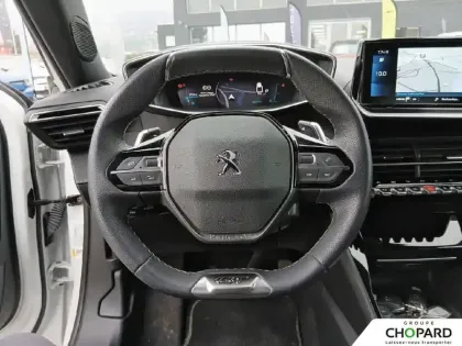 Photo 16 Peugeot 2008  PureTech 130 S&S EAT8