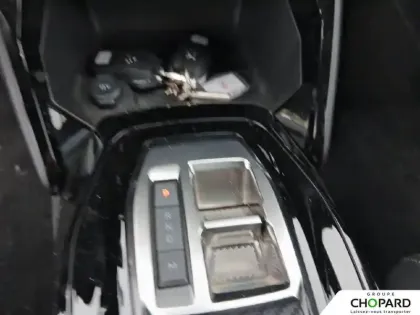 Photo 15 Peugeot 2008  PureTech 130 S&S EAT8