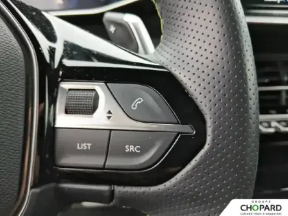 Photo 17 Peugeot 2008  PureTech 130 S&S EAT8