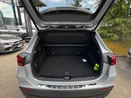 Photo 16 Mercedes GLA  200 d 8G-DCT