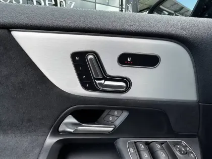 Photo 10 Mercedes GLA  200 d 8G-DCT