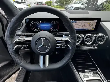 Photo 11 Mercedes GLA  200 d 8G-DCT