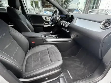 Photo 14 Mercedes GLA  200 d 8G-DCT