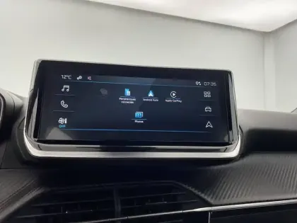 Photo 19 Peugeot 2008  PureTech 100 S&S BVM6