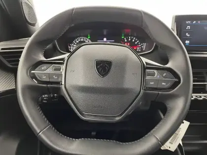 Photo 22 Peugeot 2008  PureTech 100 S&S BVM6