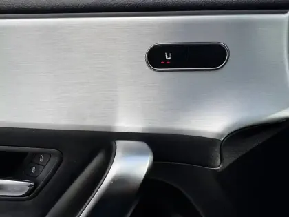 Photo 11 Mercedes Classe A  200 d