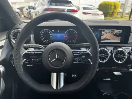 Photo 12 Mercedes Classe A  200 d