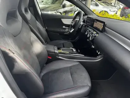 Photo 17 Mercedes Classe A  200 d