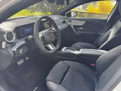 Photo 10 Mercedes Classe A  200 d