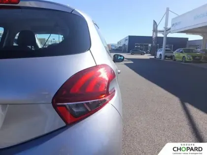 Photo 22 Peugeot 208  BlueHDi 100ch S&S BVM5