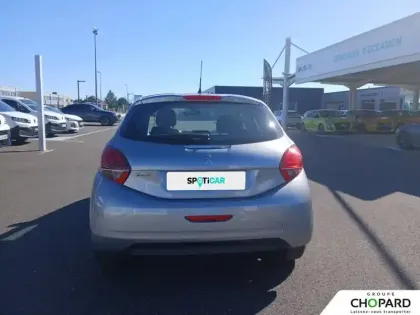 Photo 27 Peugeot 208  BlueHDi 100ch S&S BVM5