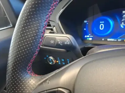 Photo 44 Ford Kuga  2.5 Duratec 190 ch FlexiFuel FHEV E85 Powershift
