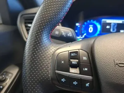 Photo 17 Ford Kuga  2.5 Duratec 190 ch FlexiFuel FHEV E85 Powershift