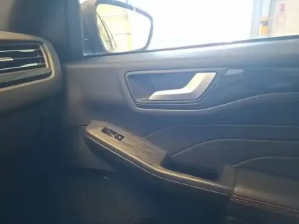 Photo 28 Ford Kuga  2.5 Duratec 190 ch FlexiFuel FHEV E85 Powershift