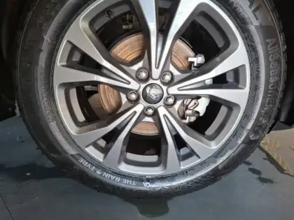 Photo 5 Ford Kuga  2.5 Duratec 190 ch FlexiFuel FHEV E85 Powershift
