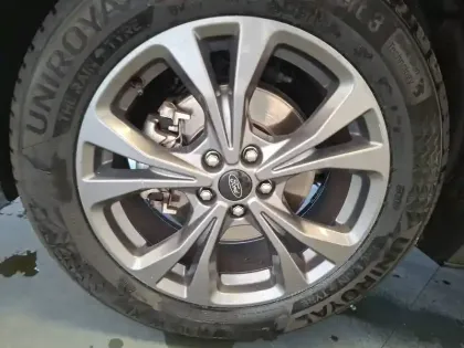 Photo 39 Ford Kuga  2.5 Duratec 190 ch FlexiFuel FHEV E85 Powershift