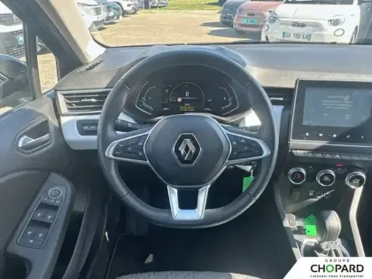 Photo 15 Renault Clio  E-Tech full hybrid 145