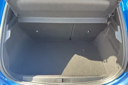 Photo 12 Peugeot 208  Hybrid 136 e-DCS6