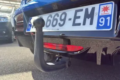 Photo 30 Peugeot 208  Hybrid 136 e-DCS6