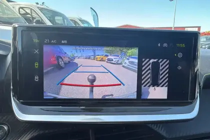 Photo 22 Peugeot 208  Hybrid 136 e-DCS6