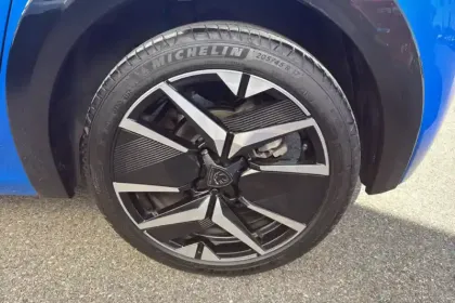 Photo 9 Peugeot 208  Hybrid 136 e-DCS6