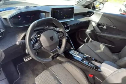 Photo 15 Peugeot 208  Hybrid 136 e-DCS6