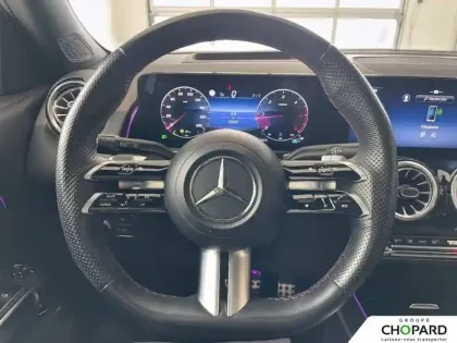 Photo 15 Mercedes GLB  200 d 8G-DCT