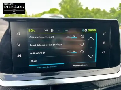 Photo 27 Peugeot 2008  Electrique 136 ch