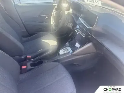 Photo 12 Peugeot 208  Hybrid 110 ch e-DCS6