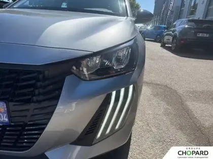 Photo 21 Peugeot 208  Hybrid 110 ch e-DCS6