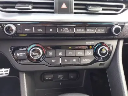 Photo 27 Kia Niro  1.6 GDi Hybride 141 ch DCT6