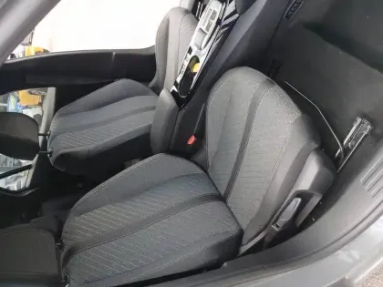 Photo 13 Peugeot 2008 e- 