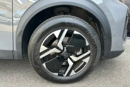 Photo 28 Peugeot 2008  Hybrid 136 e-DCS6