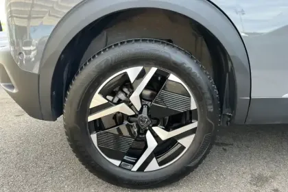 Photo 29 Peugeot 2008  Hybrid 136 e-DCS6