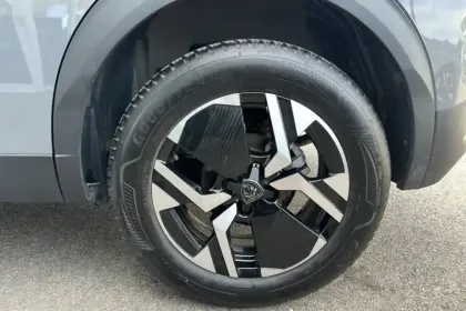 Photo 26 Peugeot 2008  Hybrid 136 e-DCS6