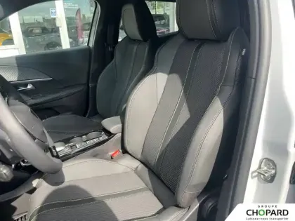 Photo 8 Peugeot 2008  Hybrid 145 e-DCS6