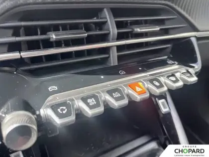 Photo 17 Peugeot 2008  Hybrid 145 e-DCS6