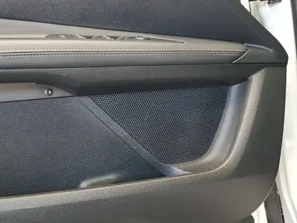 Photo 38 Peugeot 3008  Hybrid 225 e-EAT8