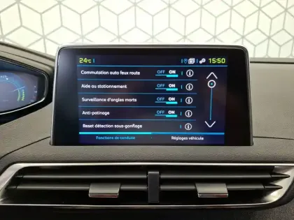 Photo 17 Peugeot 3008  Hybrid 225 e-EAT8