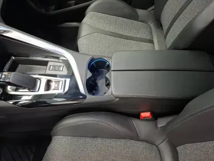 Photo 21 Peugeot 3008  Hybrid 225 e-EAT8