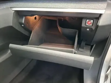 Photo 28 Peugeot 3008  Hybrid 225 e-EAT8