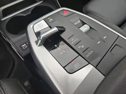 Photo 11 BMW Serie 2 Active Tourer 225e xDrive 245 ch DKG7