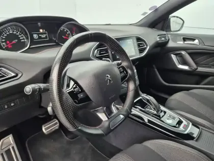 Photo 26 Peugeot 308  PureTech 130ch S&S EAT8