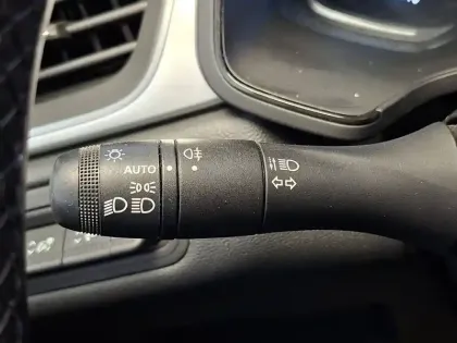 Photo 34 Renault Captur  E-Tech full hybrid 145