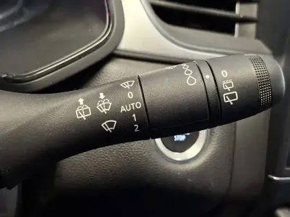 Photo 35 Renault Captur  E-Tech full hybrid 145